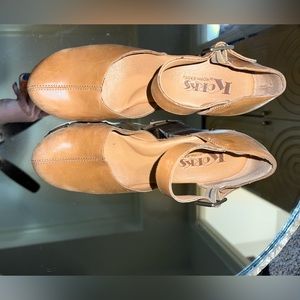 Strappy Clog Platform Slingback Pump